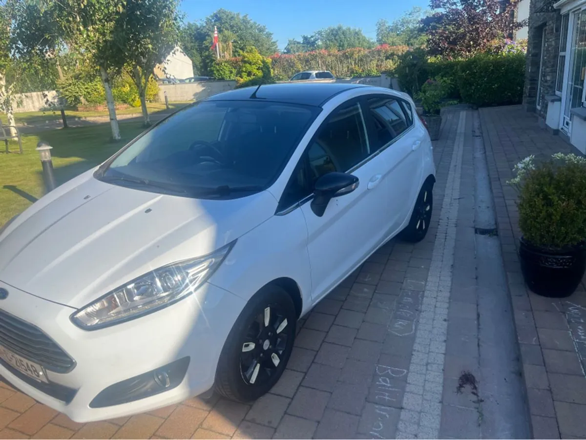 Ford Fiesta 1.25 Zetec White Editn - Image 4