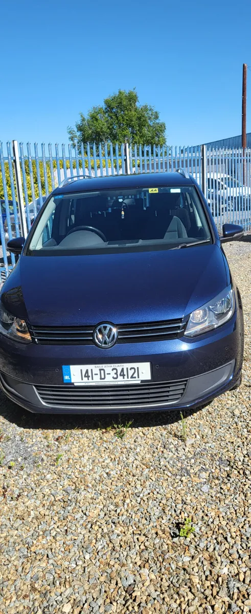 AUTOMATIC Volkswagen Touran 2014 - Image 2