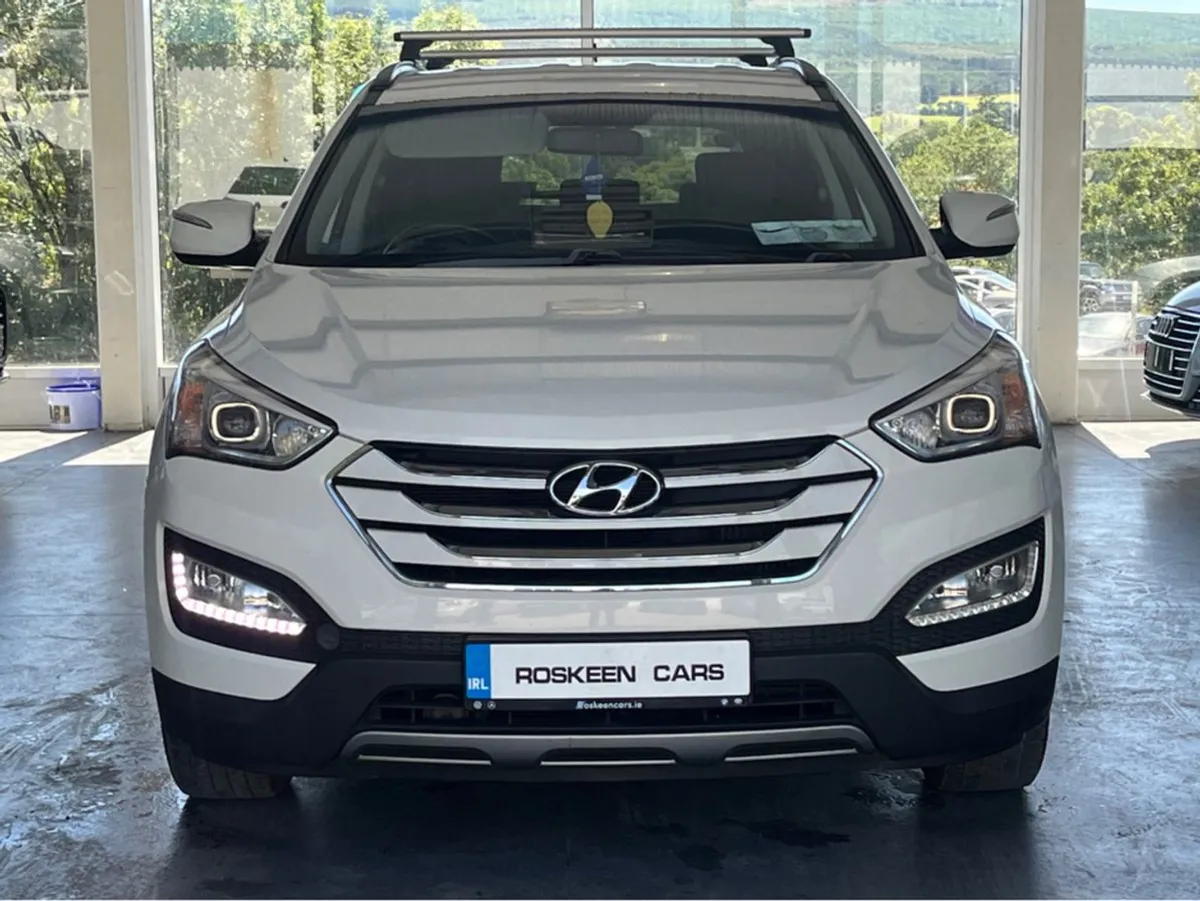 Hyundai Santa Fe 4WD Special Edition 4 4DR - Image 2