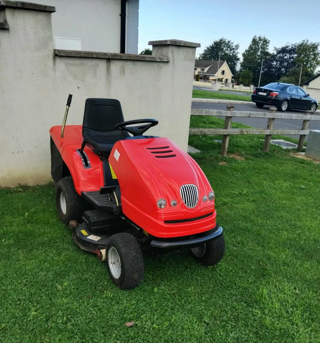 Ride on lawnmower 18hp - Image 1