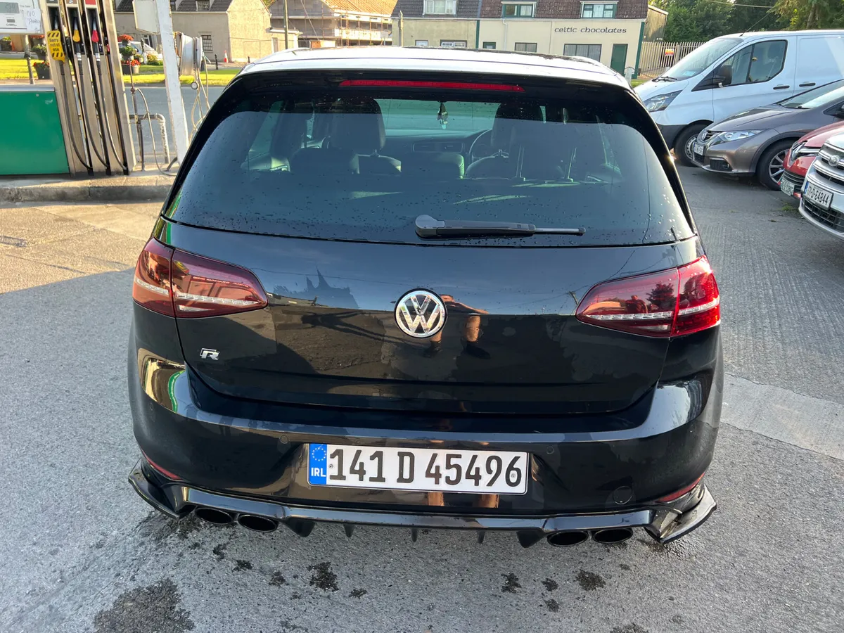 Volkswagen Golf 2014 2.0TFSI R DSG 300HP BMT 4MOTI - Image 4