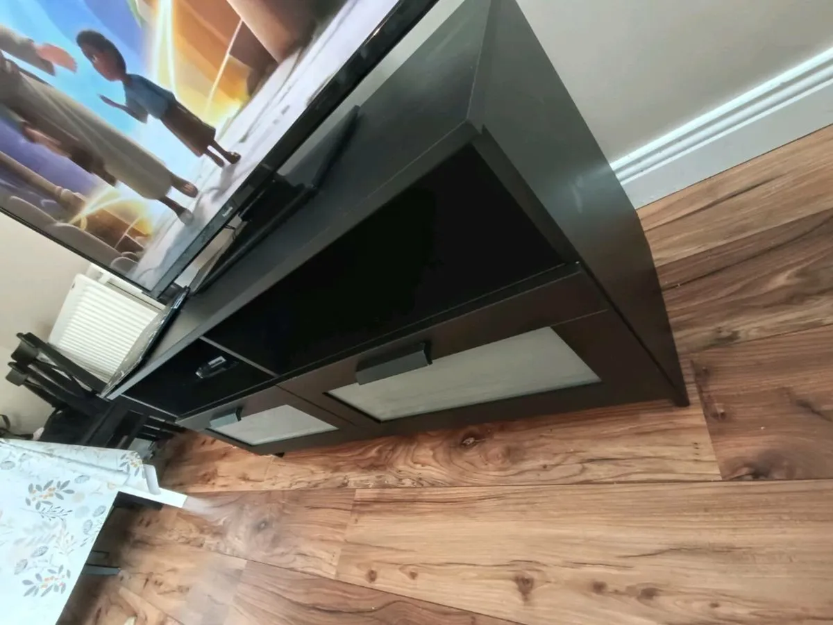 TV rack - Image 1