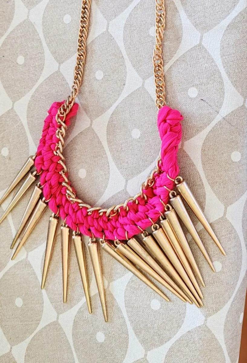 Costume necklace - Image 2