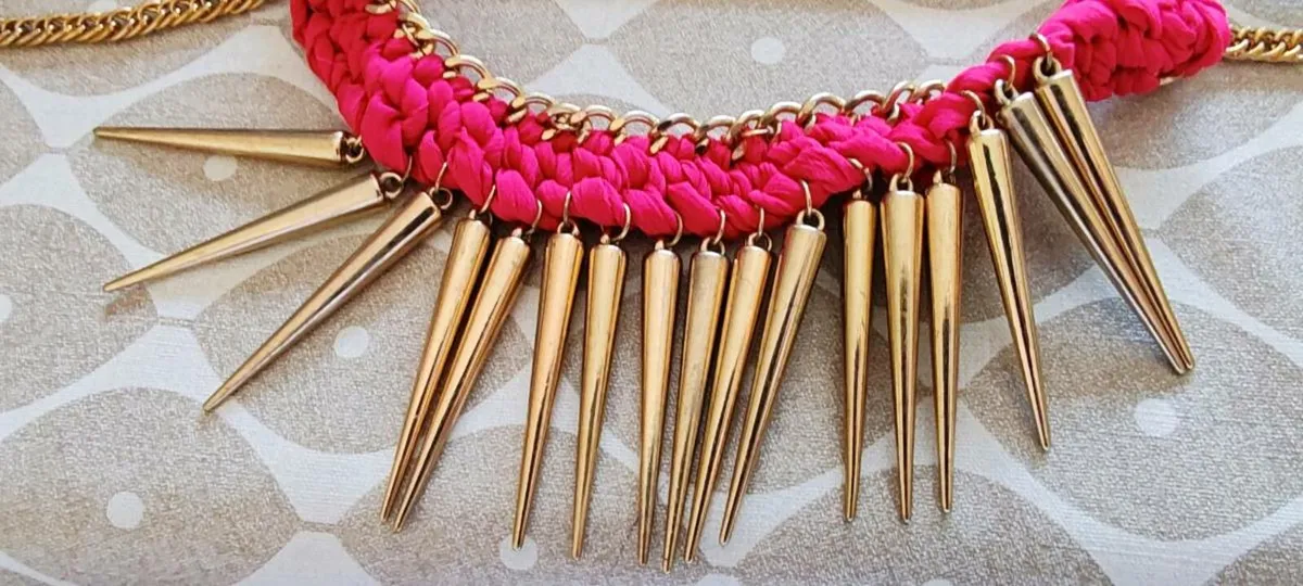 Costume necklace - Image 3