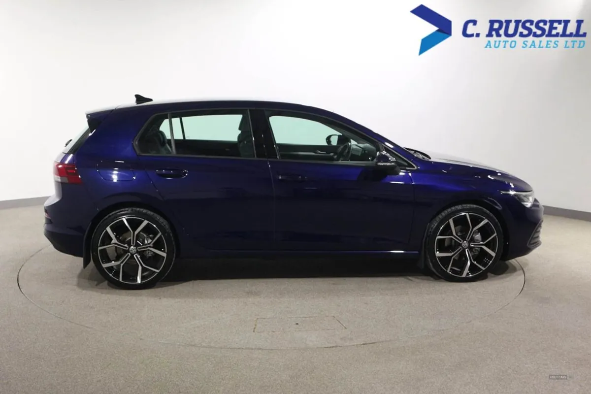 Volkswagen Golf Hatchback - Image 4