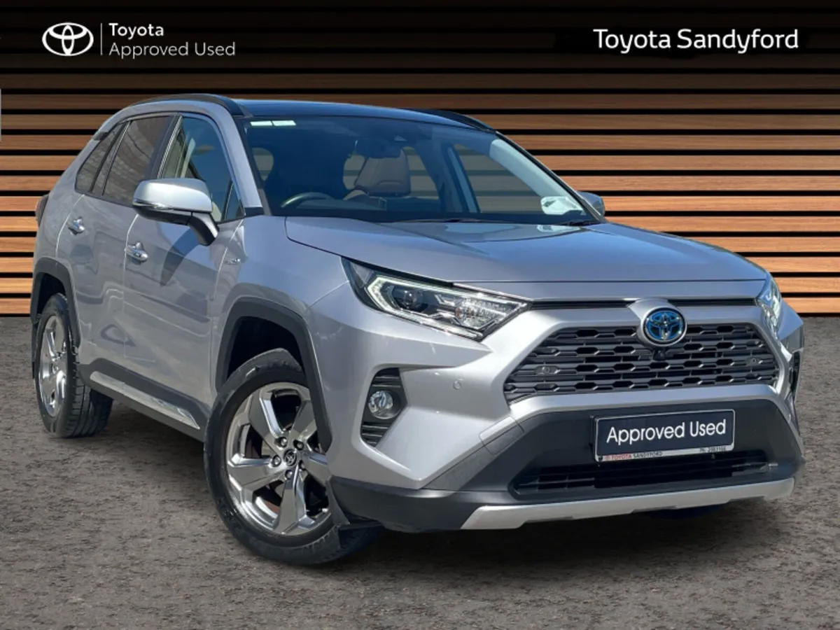 Toyota RAV4 PLATINUM HYBRID // PANORAMIC GLASS OPE - Image 1