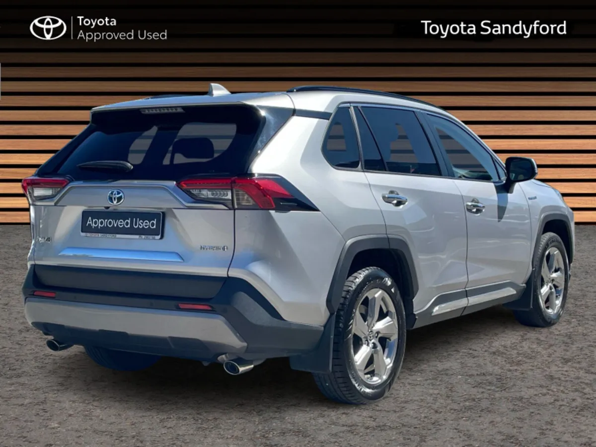 Toyota RAV4 PLATINUM HYBRID // PANORAMIC GLASS OPE - Image 2