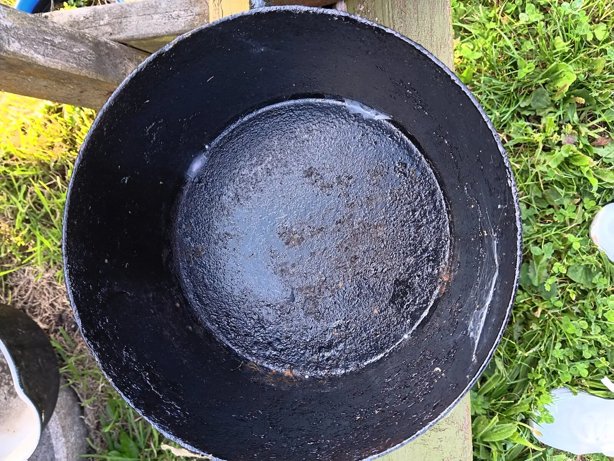 Antique pots - Image 4