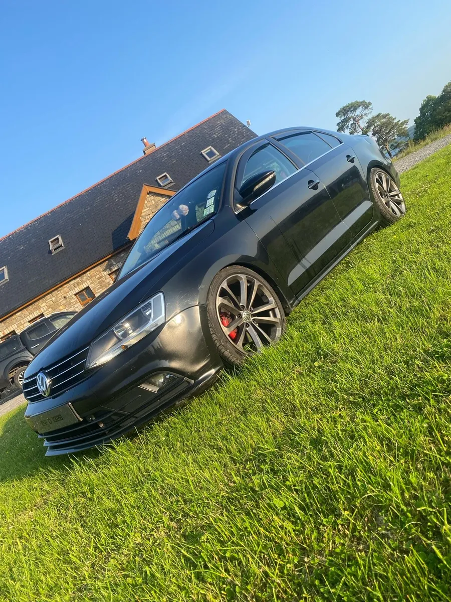 Volkswagen Jetta TDI 2.0 highline - Image 4