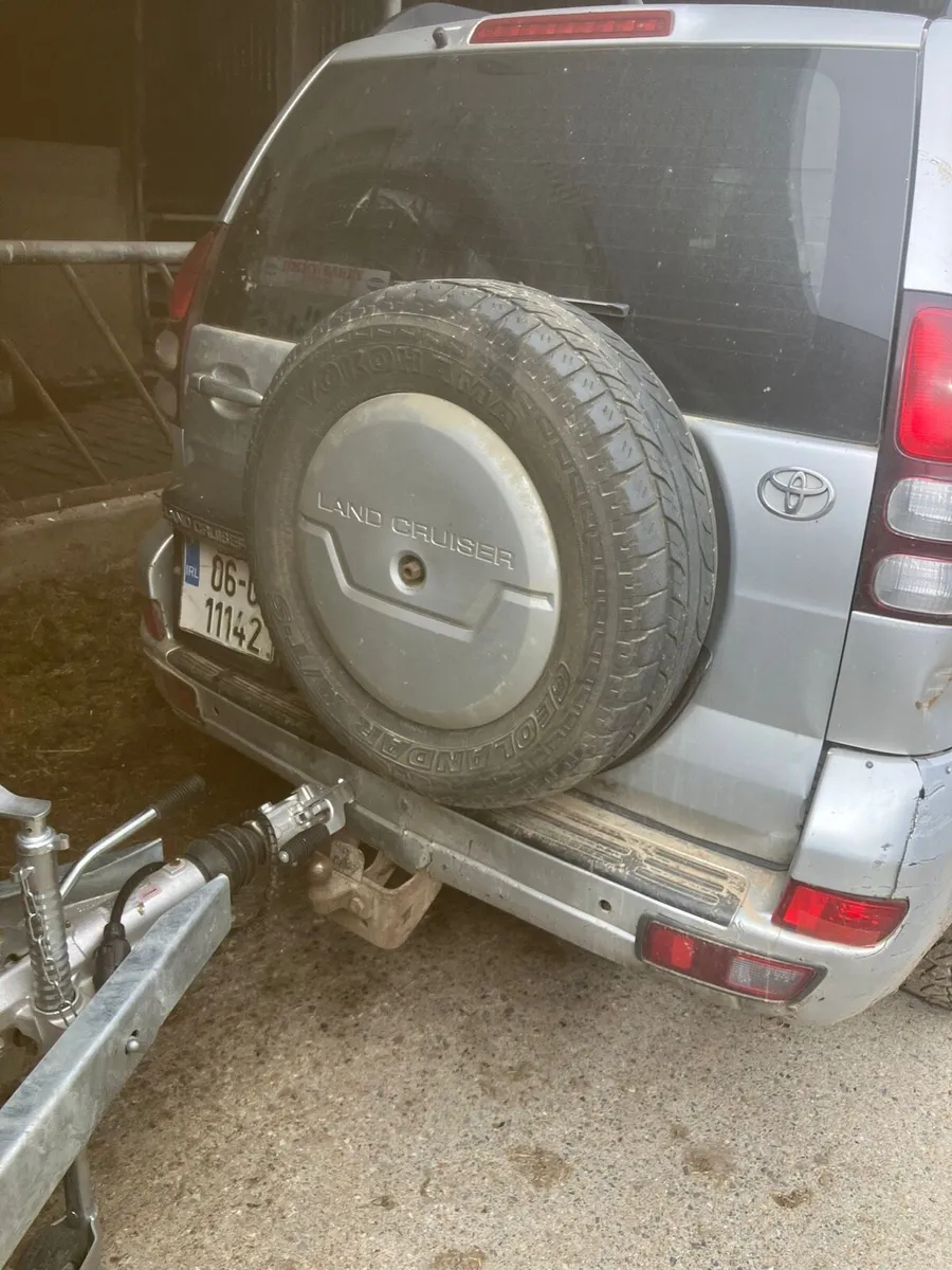 Toyota Land Cruiser - Image 3