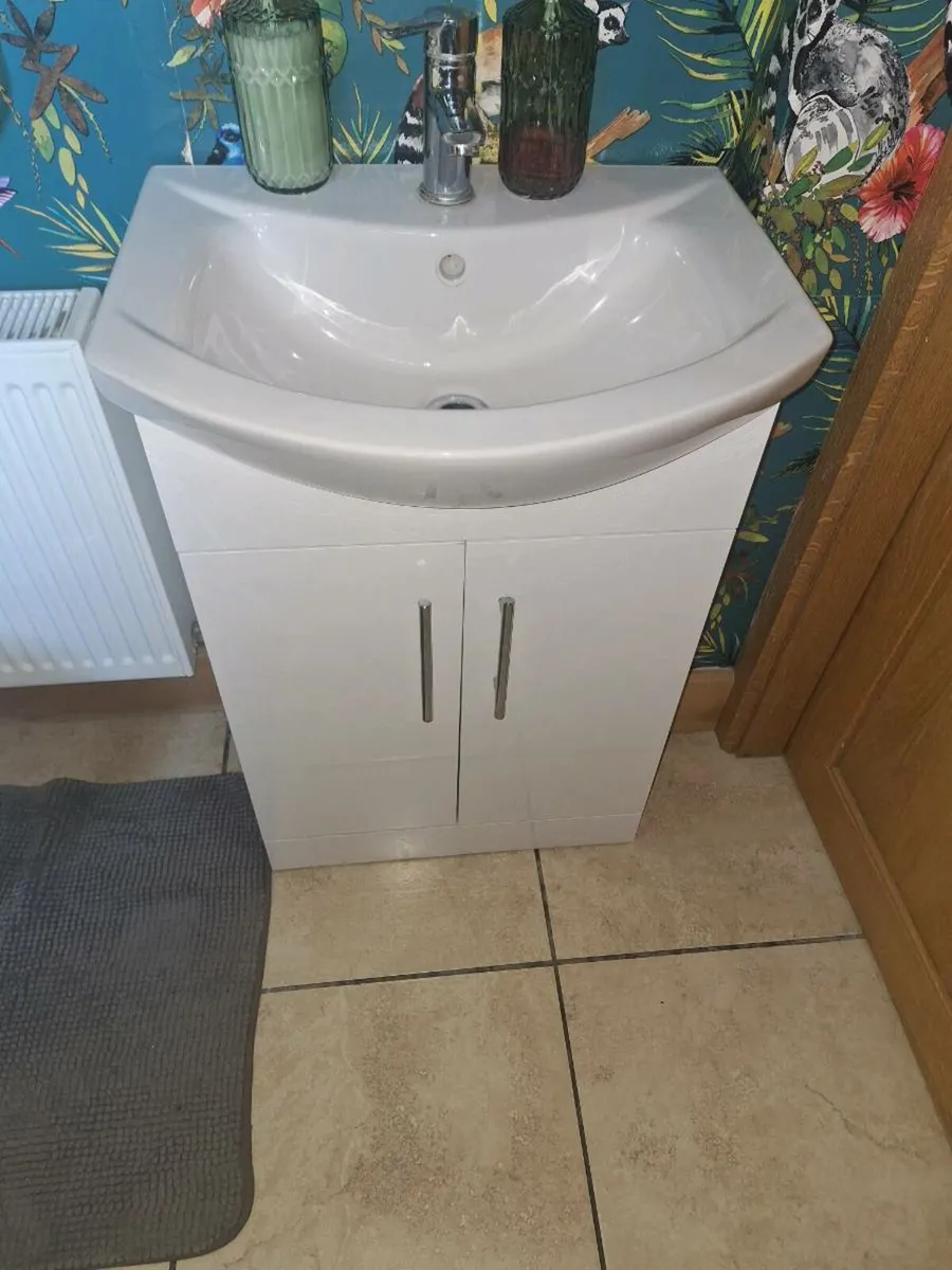 Complete bathroom - Image 3
