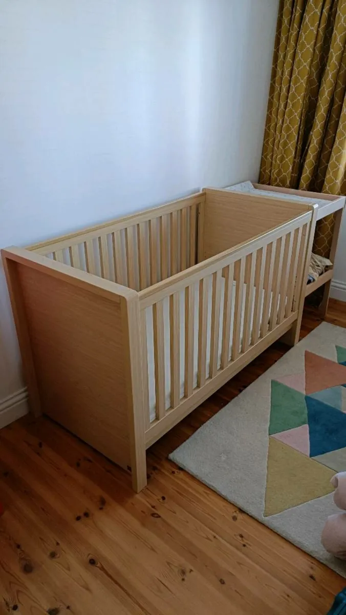Cot - Image 1