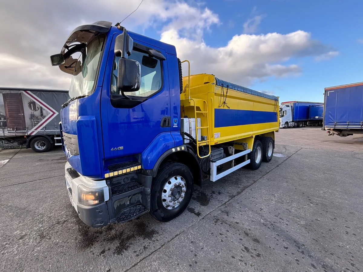 2011 Renault  tipper 460 engine Tar Spec - Image 1