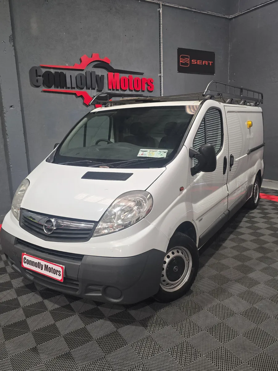 Opel Vivaro 2014 - Image 1