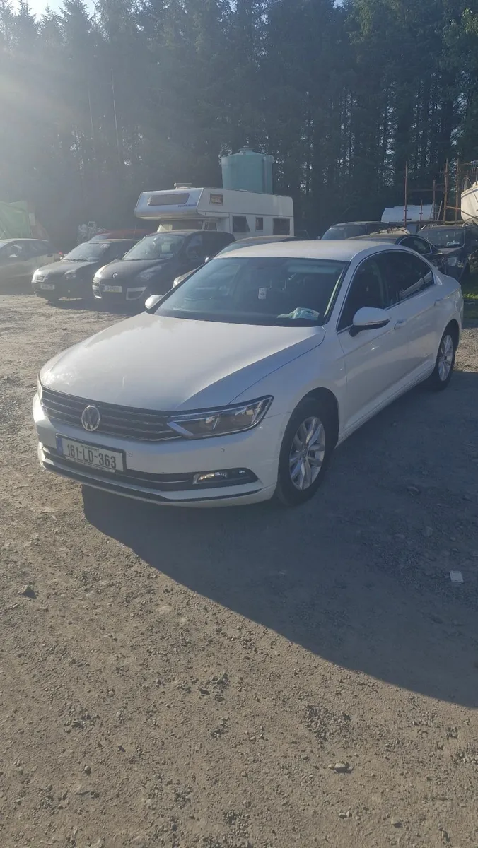 Volkswagen Passat 2016 - Image 3