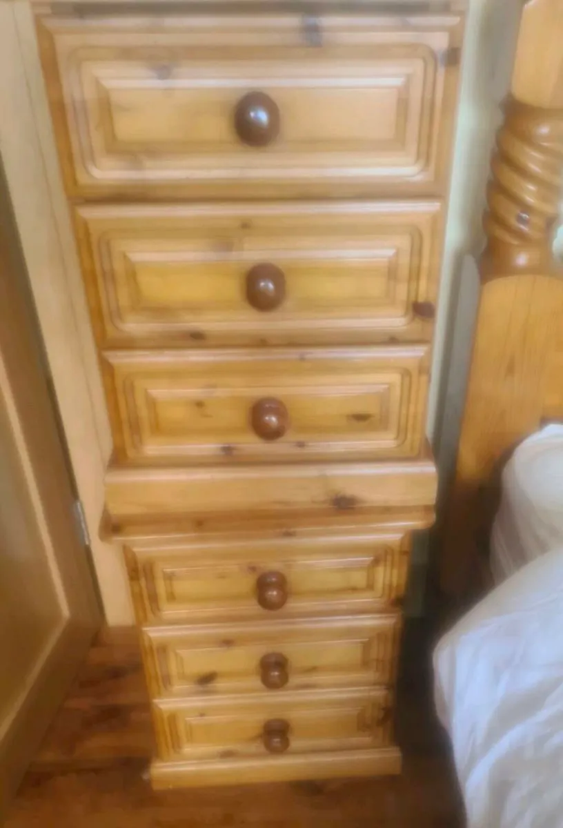 Bedroom furniture set - Image 2
