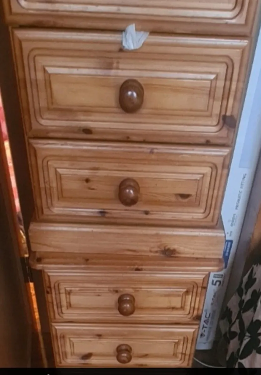 Bedroom furniture set - Image 3