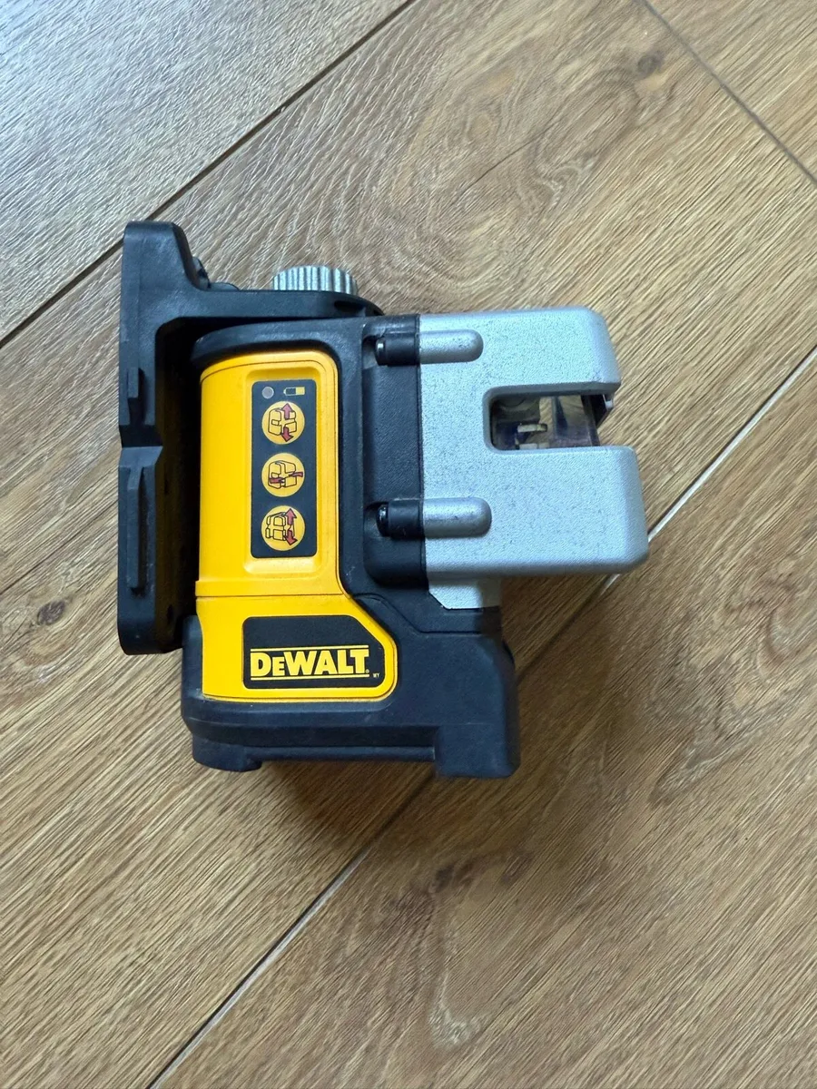 Dewalt 3 line laser level - Image 1