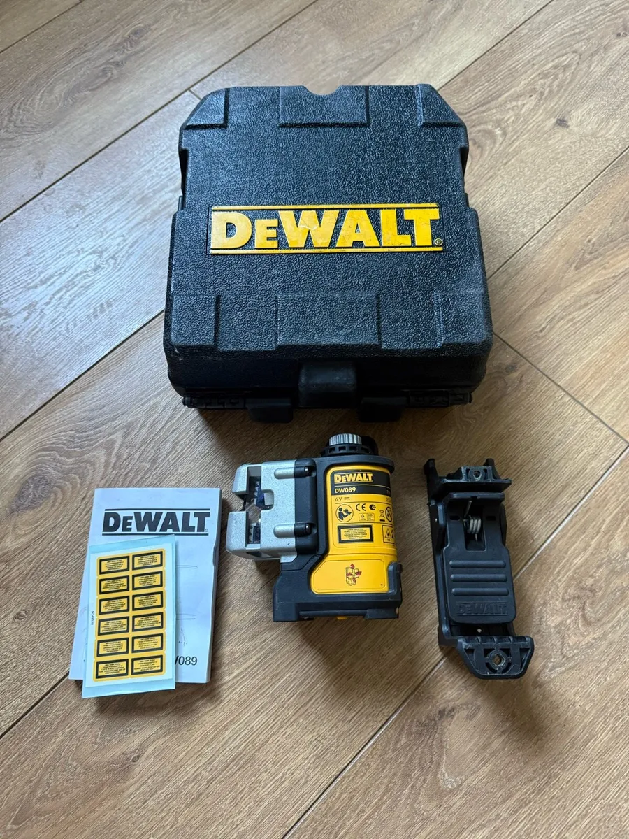 Dewalt 3 line laser level - Image 4
