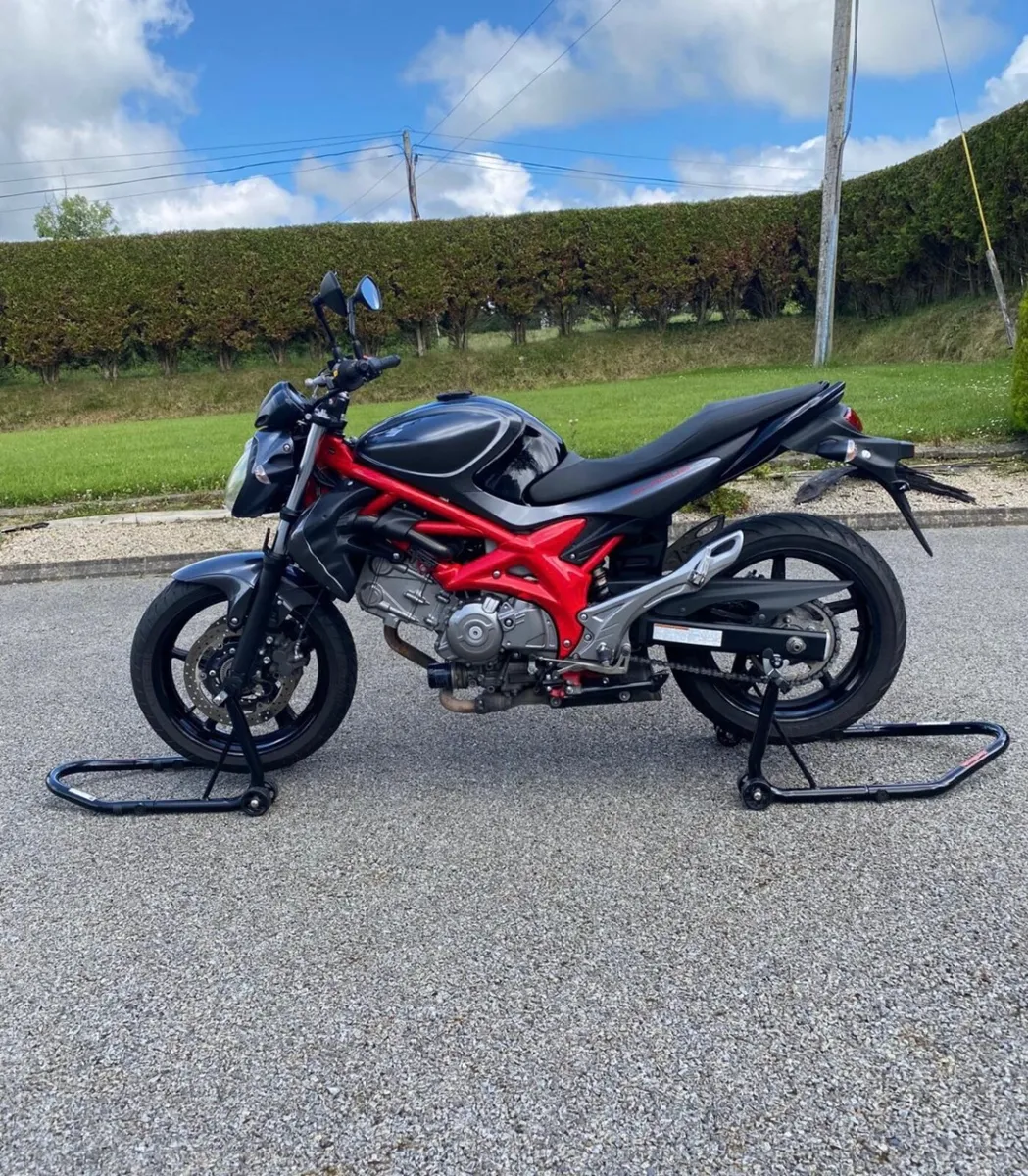 Suzuki SV 650 Gladius 2013 - Image 1