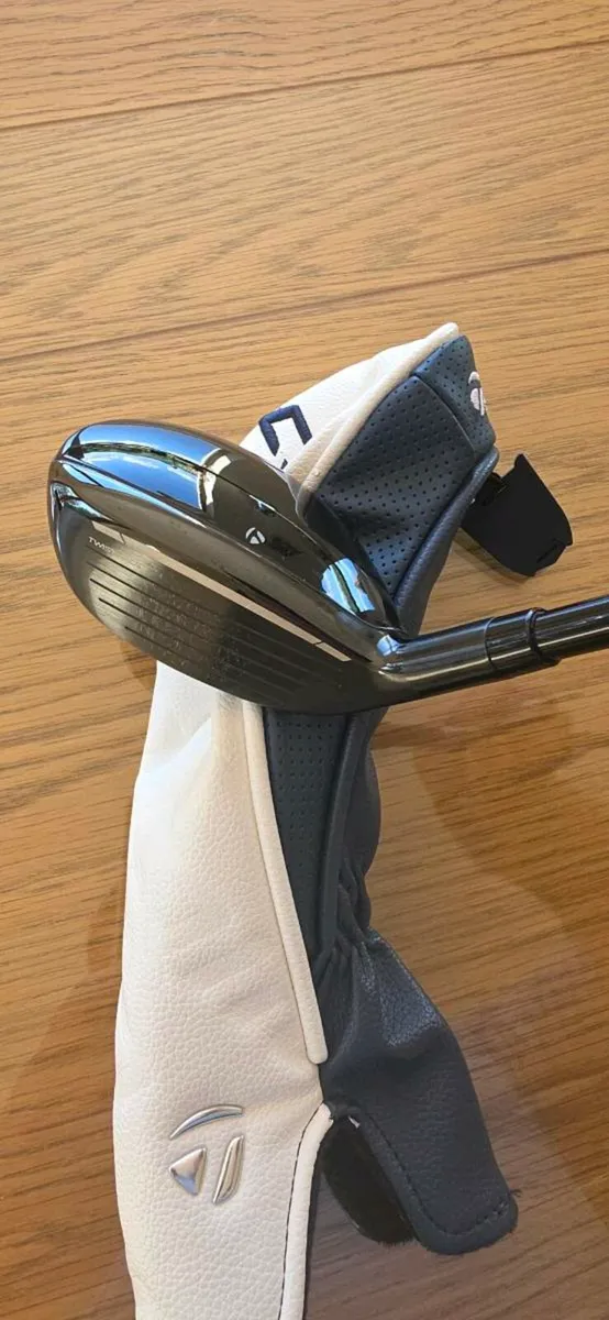 Taylormade QI10 Rescue 19 degrees - Image 1