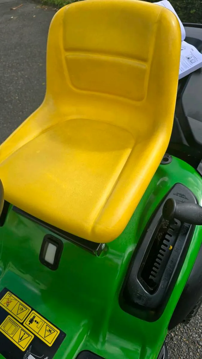 John Deere 22hp 42" - Image 2