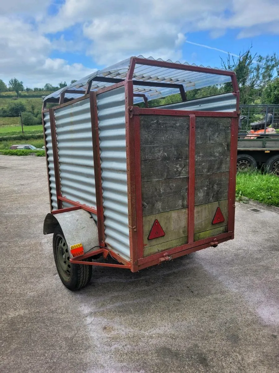 Trailer - Image 2