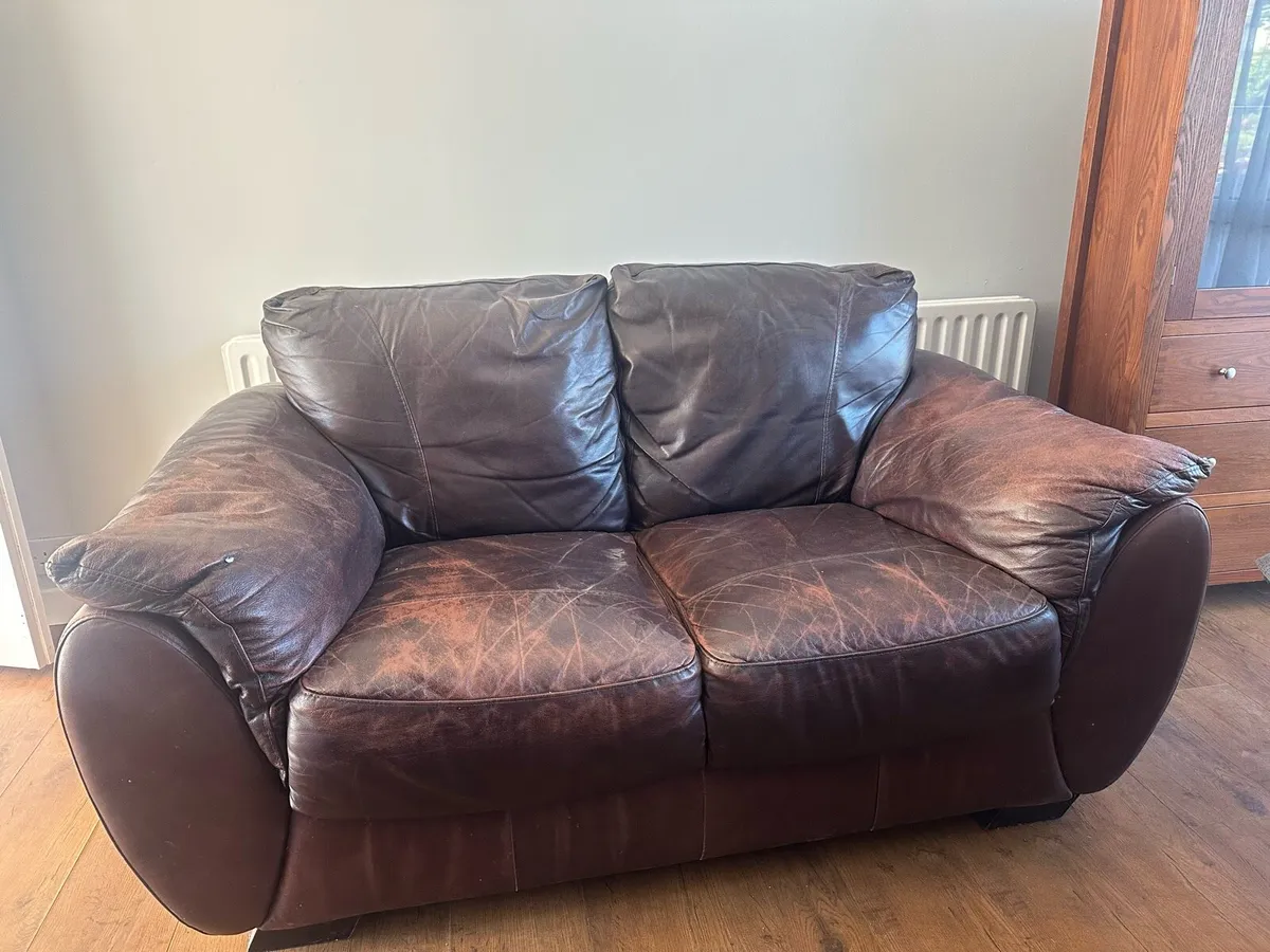 Couch - Image 2