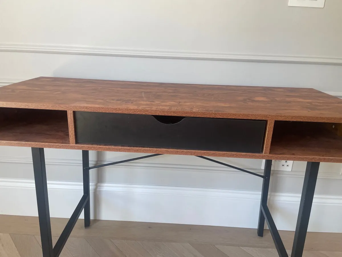Office Desk - Image 1