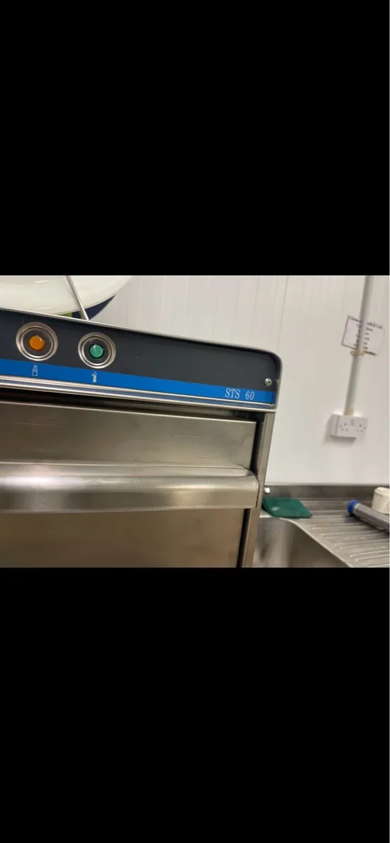 Commercial Dishwasher - Image 2
