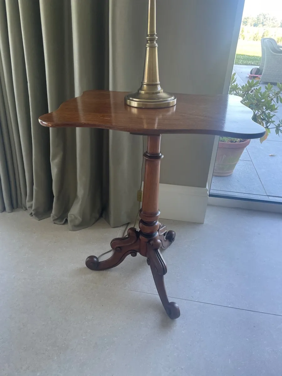Antique table - Image 1