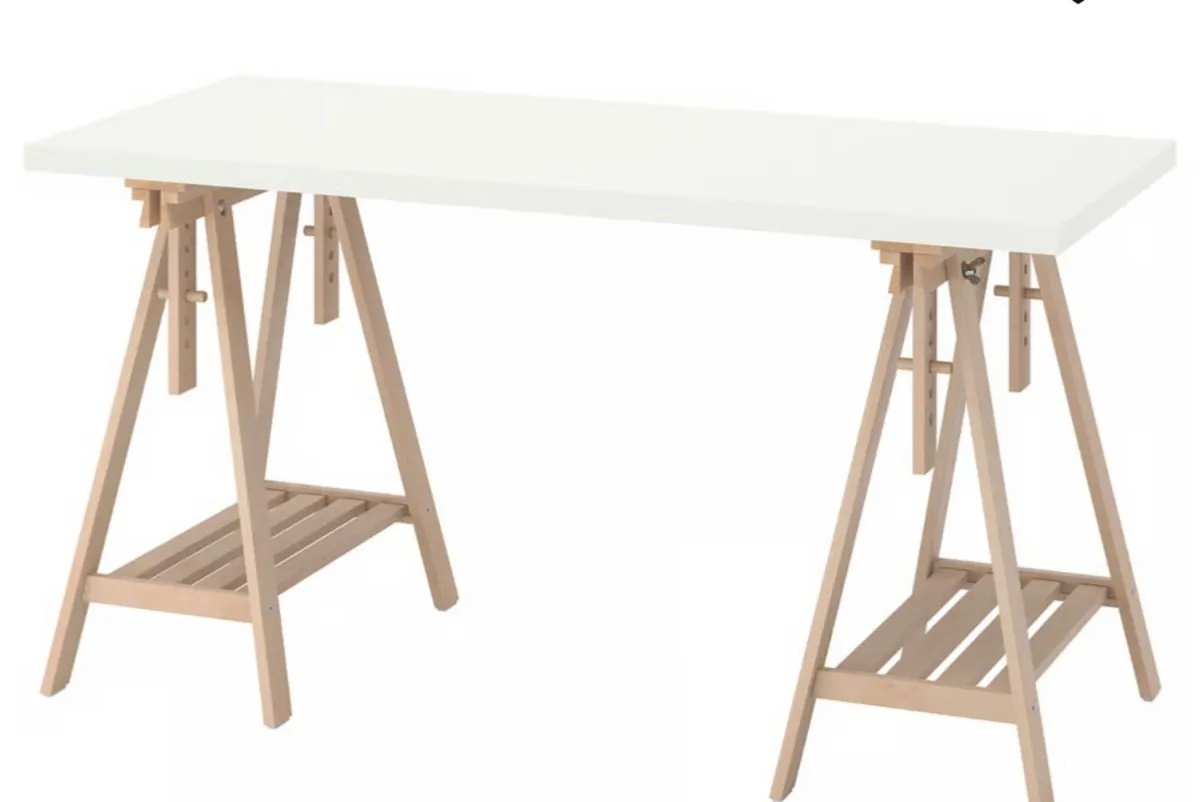 Almost new desk - Image 1
