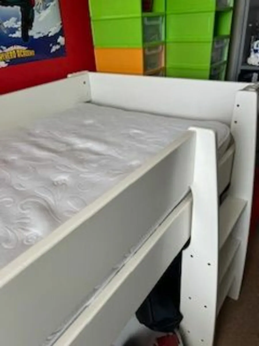 Loft bed and mattress for children - Image 3