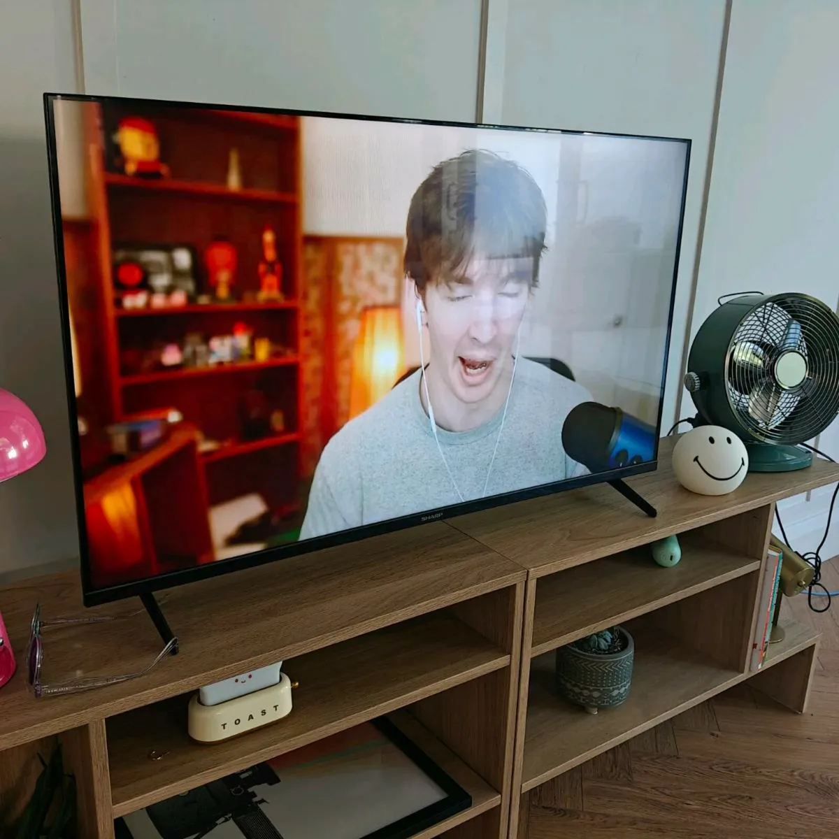 40" Sharp Smart TV - Image 2