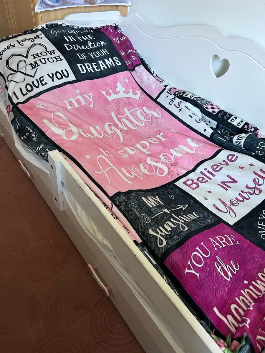 Kids bed - Image 1