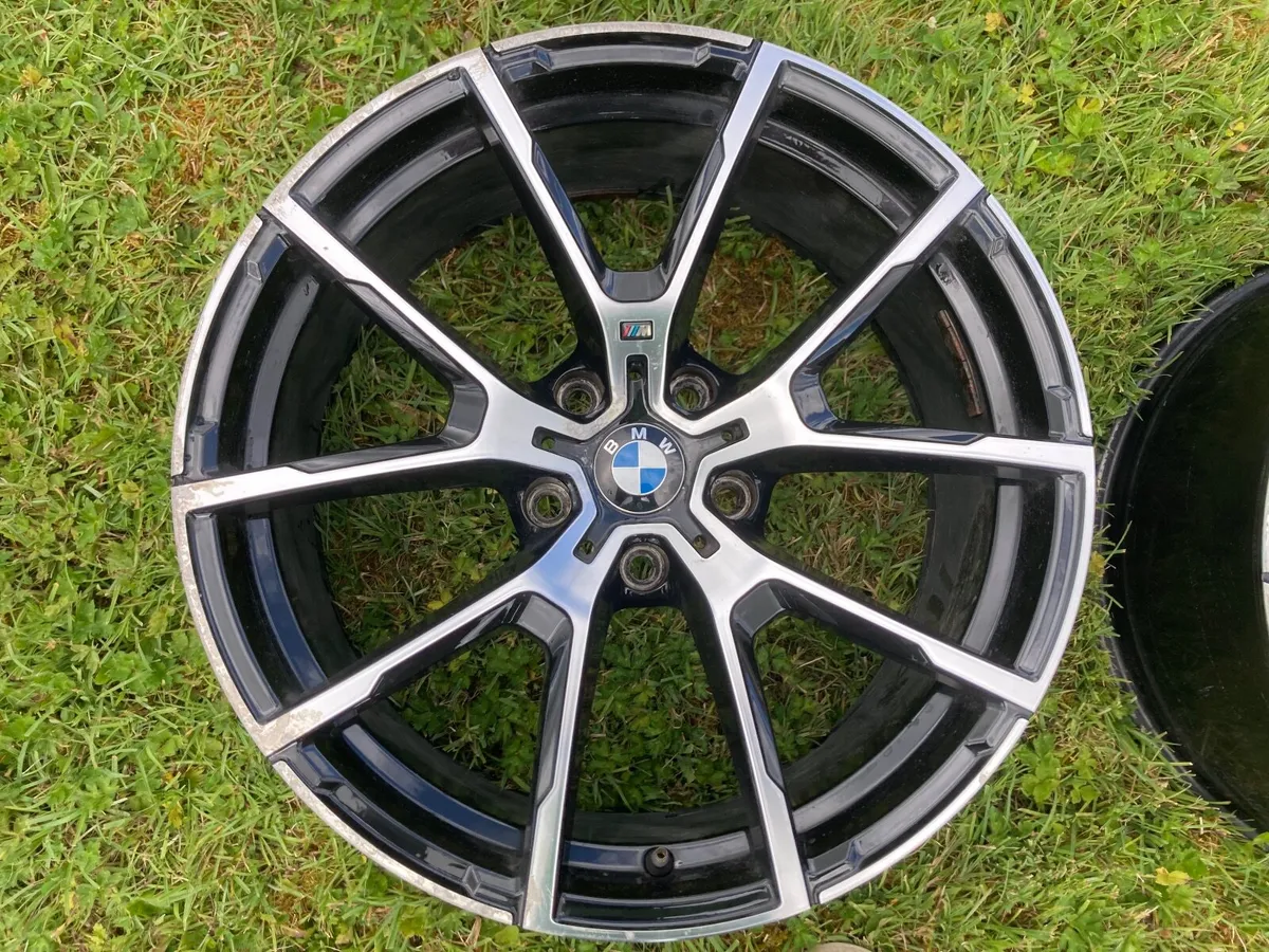 BMW f30 Bumpers + 19” rims - Image 2