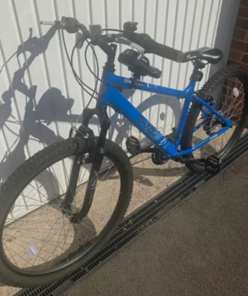 Apollo Phaze mountain bike.
14" frame
27.5" wheels - Image 3