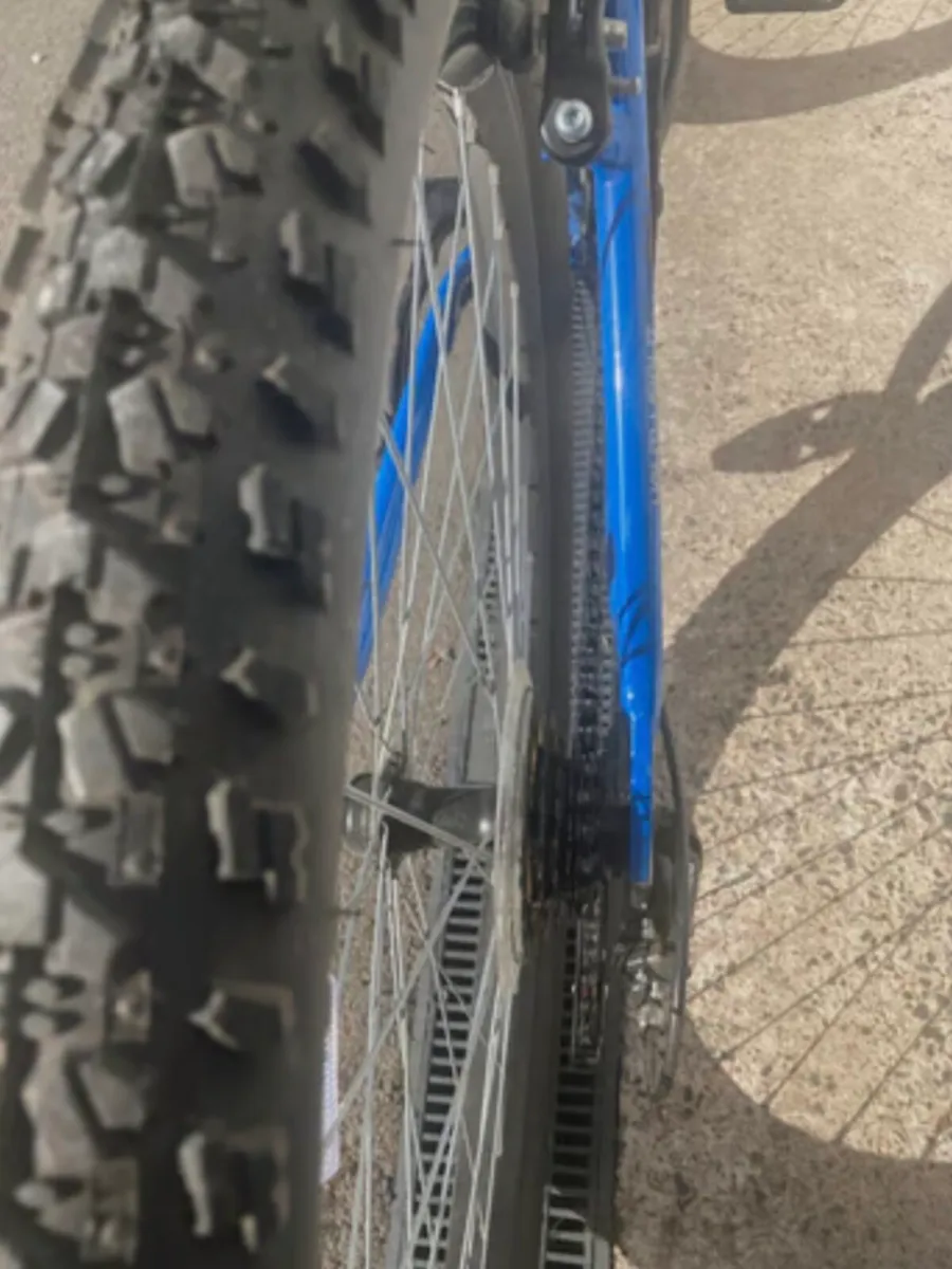 Apollo Phaze mountain bike.
14" frame
27.5" wheels - Image 4
