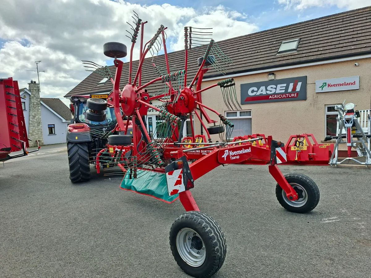 2014 KVERNELAND 9472C RAKE - Image 3