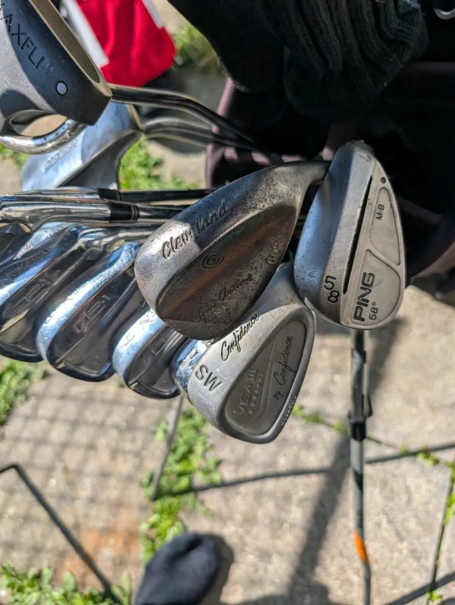 Golf clubs sets need gone today collection only - Image 3