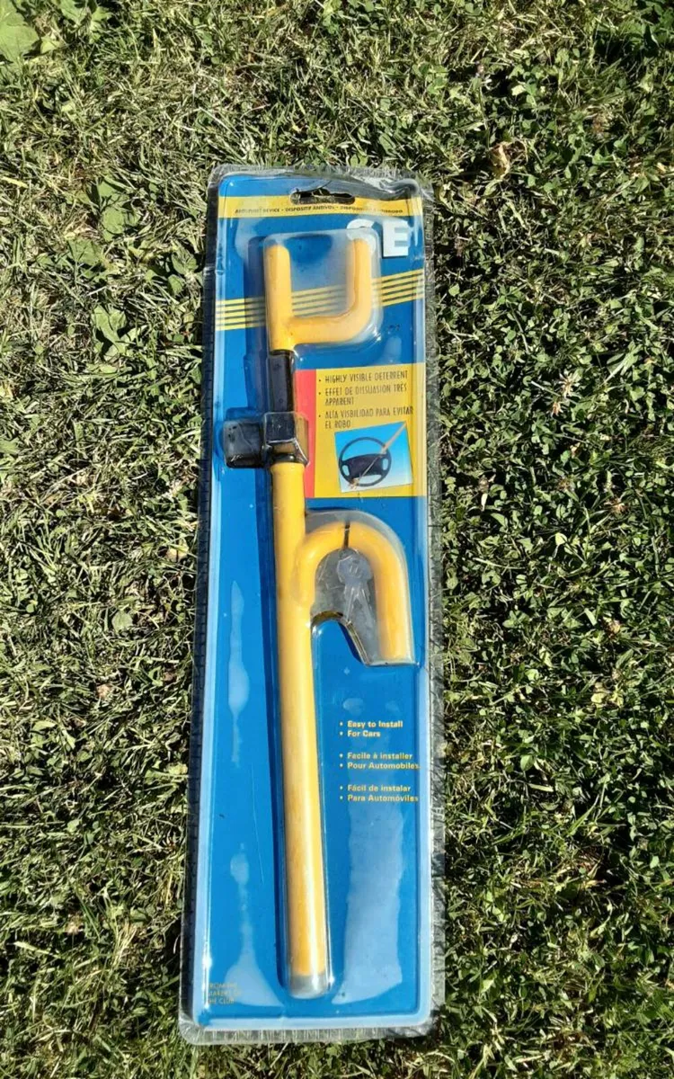 Steering wheel lock - Image 1
