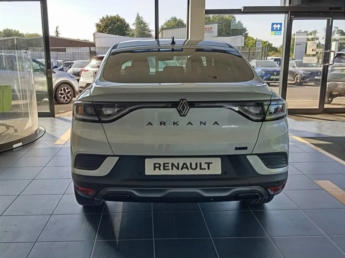Renault Arkana E-tech Hybrid 145 Auto Esprit Alpi - Image 4
