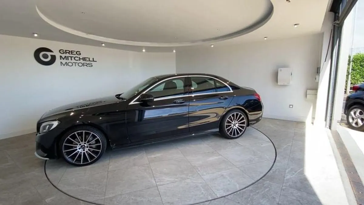 Mercedes-Benz C-Class C220d AMG Line 4dr 9g-tronic - Image 4