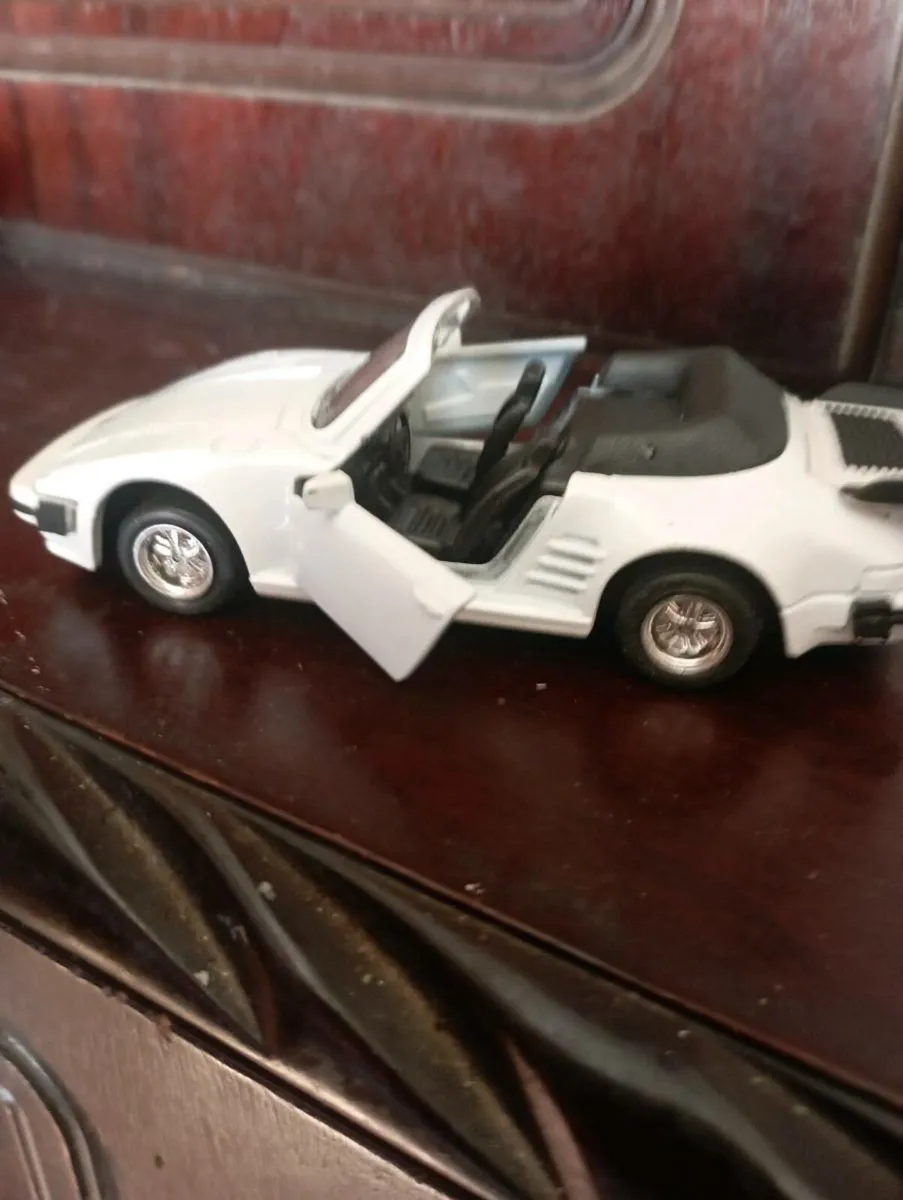 CLASSIC SPORT CAR  COLLECTION PORCCHE TURBO 911 - Image 2