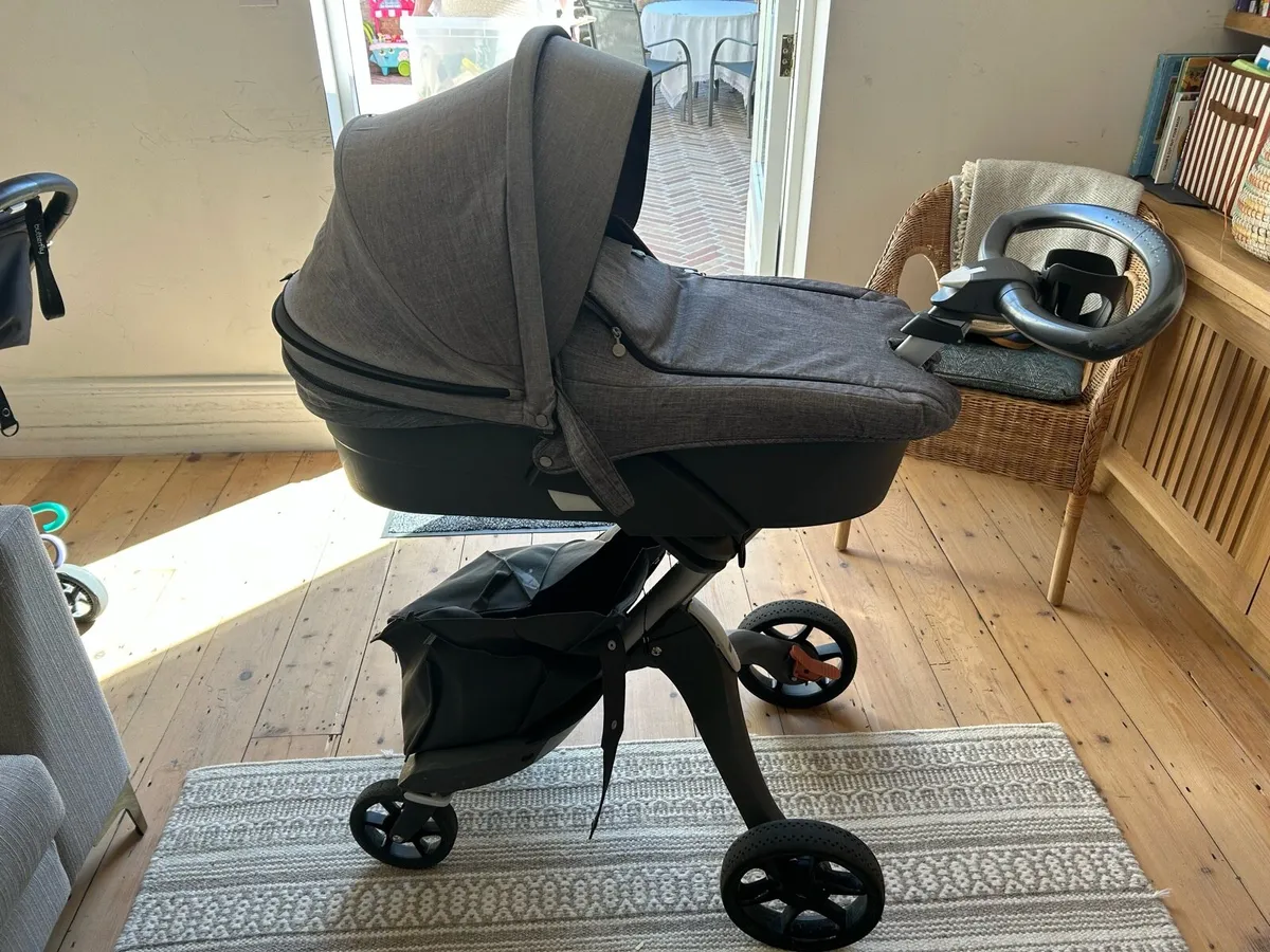 Skokke Stroller / buggy / bassonette / accessories - Image 1