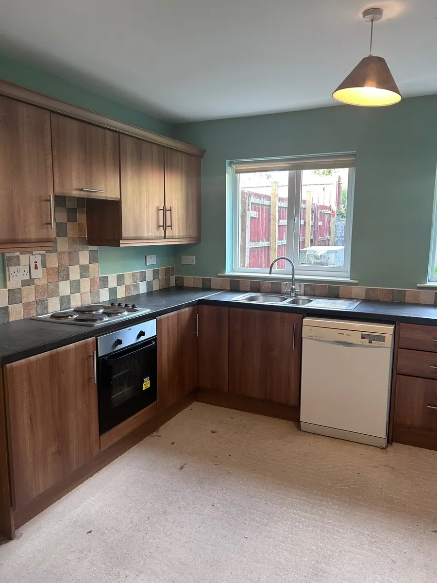 Kitchen Units - Image 3