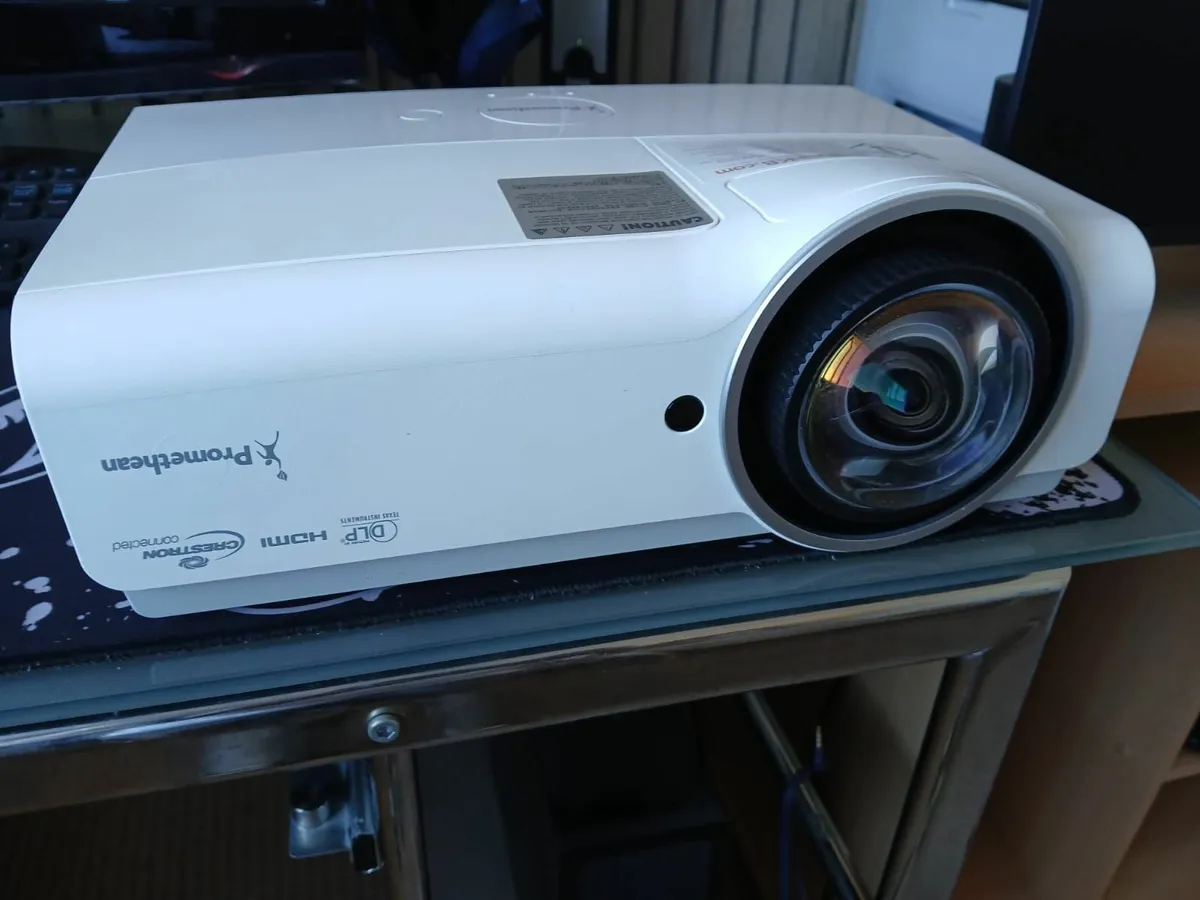 Home Cinema  – Ultra-Short Throw Projector - Image 2