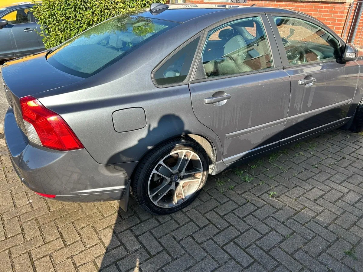 Volvo S40 2011 - Image 4