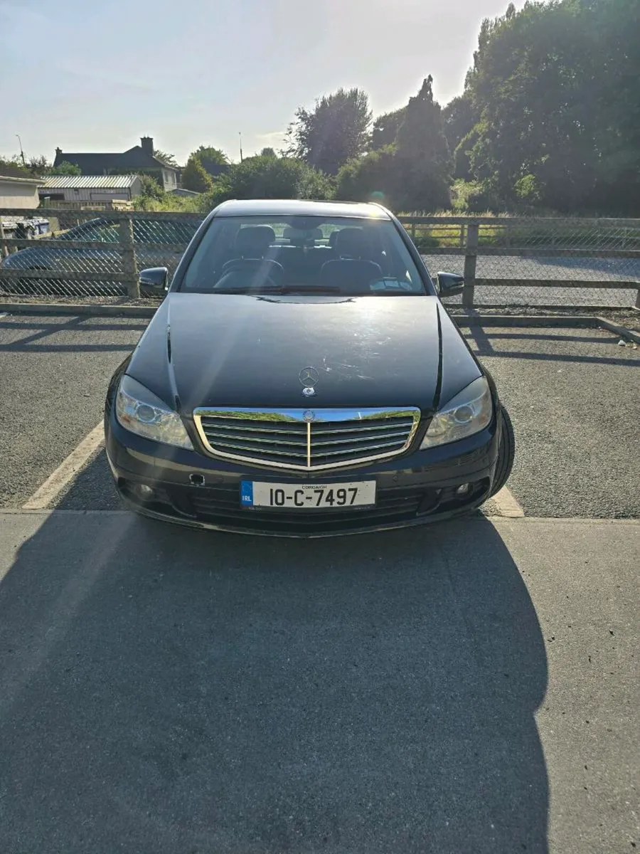 2010 Mercedes C200 auto - Image 1