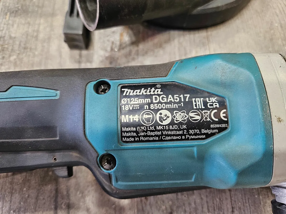 Makita DGA517Z Grinder - Image 2